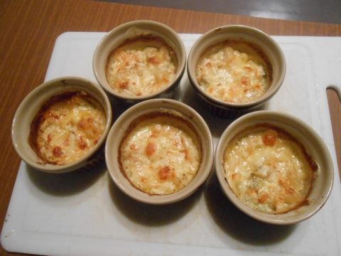 gratin de coprins, poire et Morbier